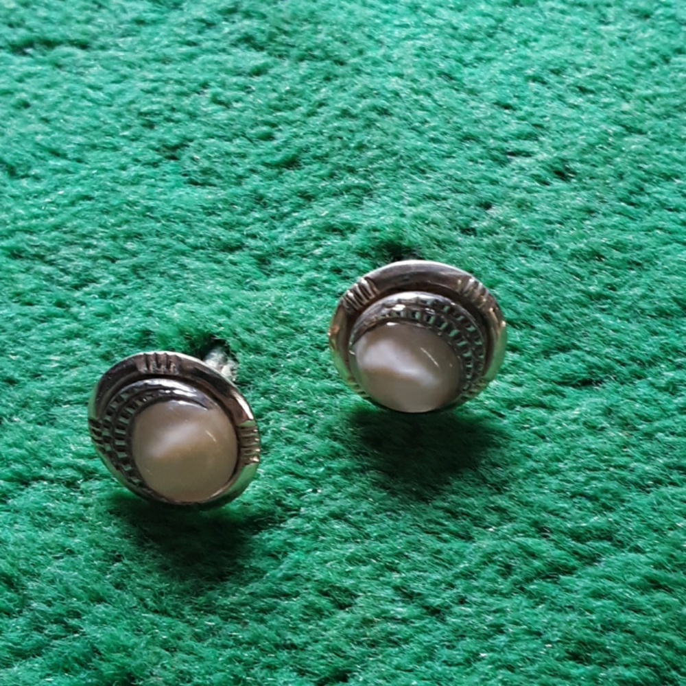 Cuff links